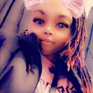 Meet your Posher, Nina